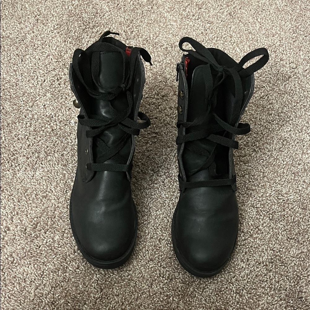 Fiorenzi Women’s Black Lace-Up Adventure Boots Size 8